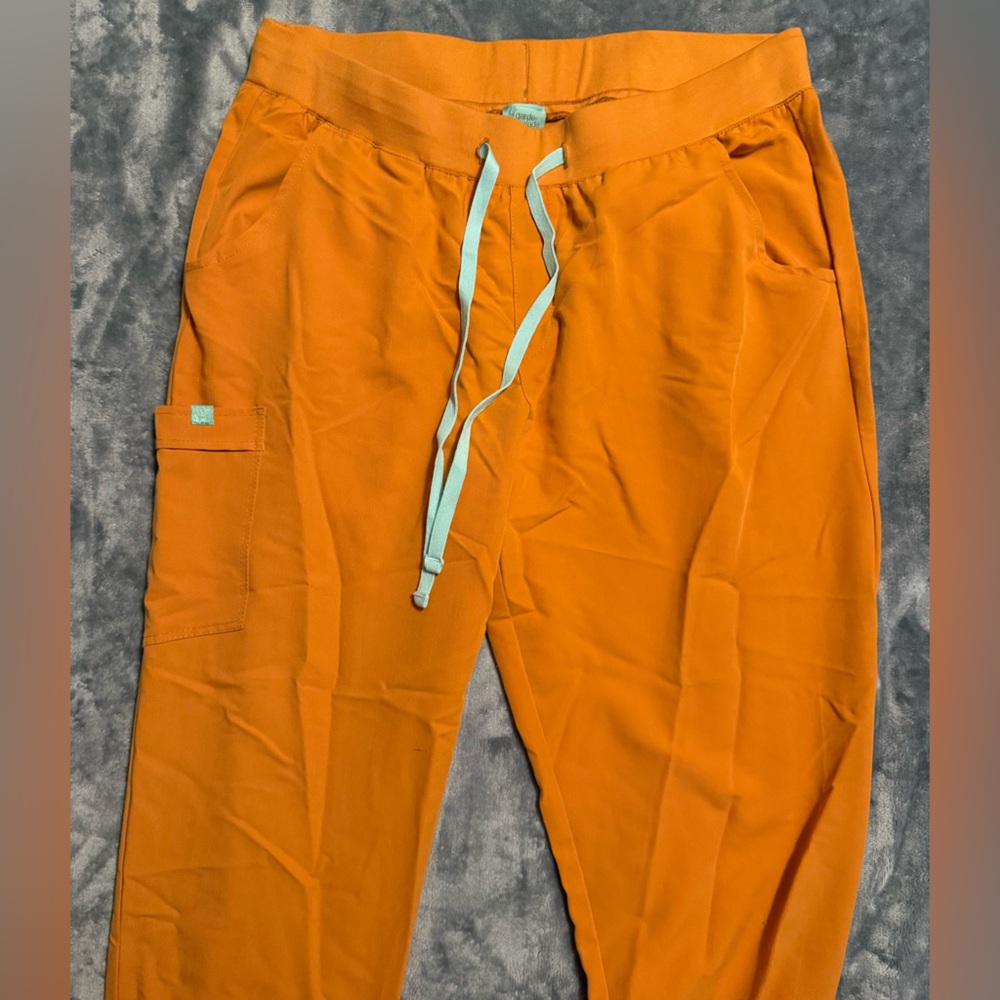 Garde Malade Orange Scrub Pants